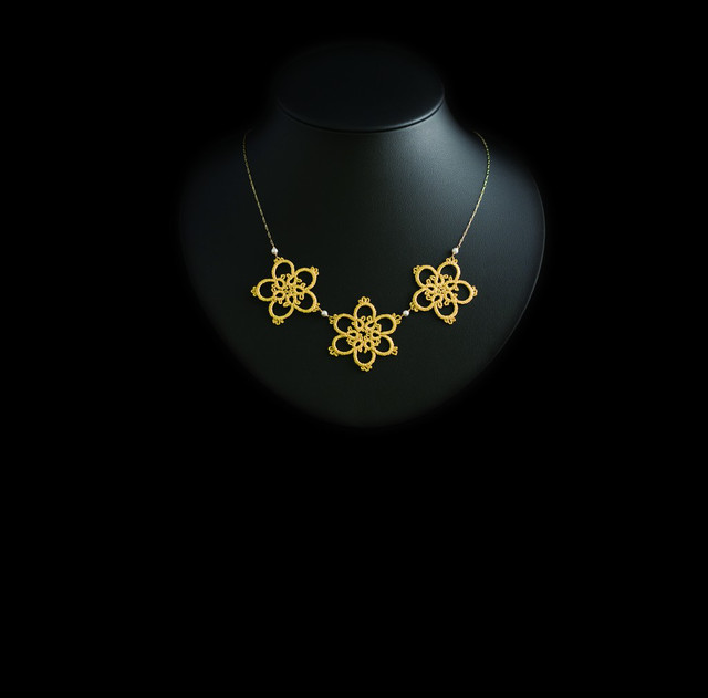 ”Rondo”　 Freshwater pearls, Goldleaf Necklace